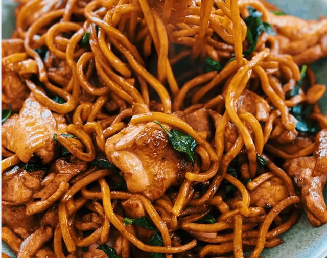 I. Classic Stir Fried Chicken Noodles