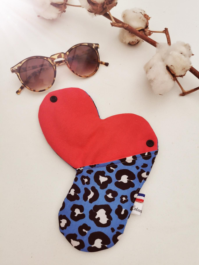 Étui à lunettes coeur leopard bleu