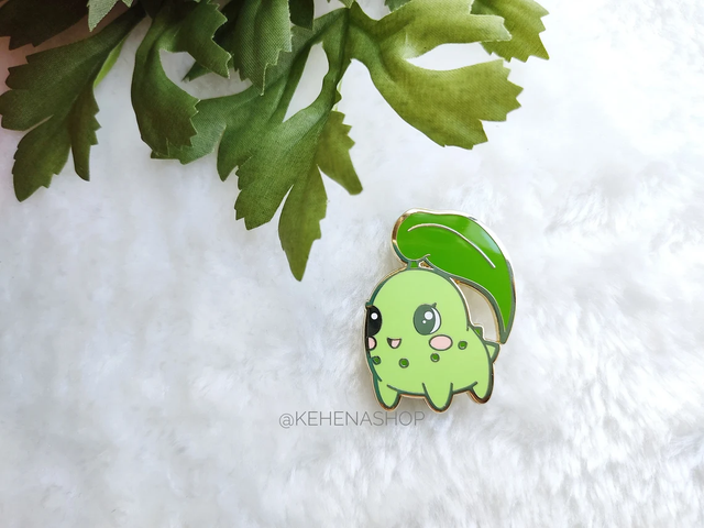 Chikorita Hard Enamel Pin | Pokemon