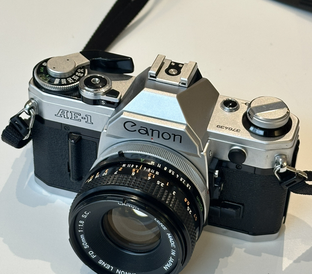 Canon AE-1 mit 50mm 1.8