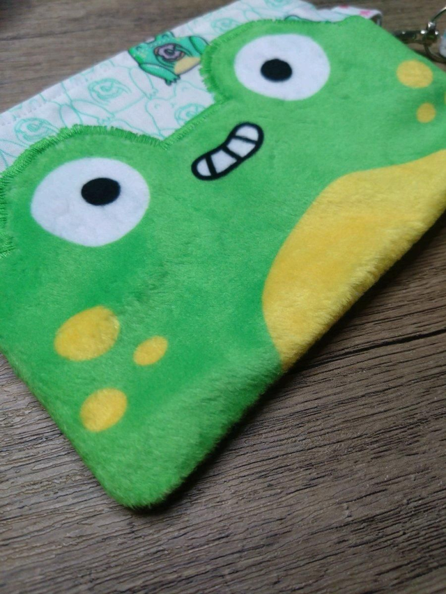Frog zip purse with wrist strap