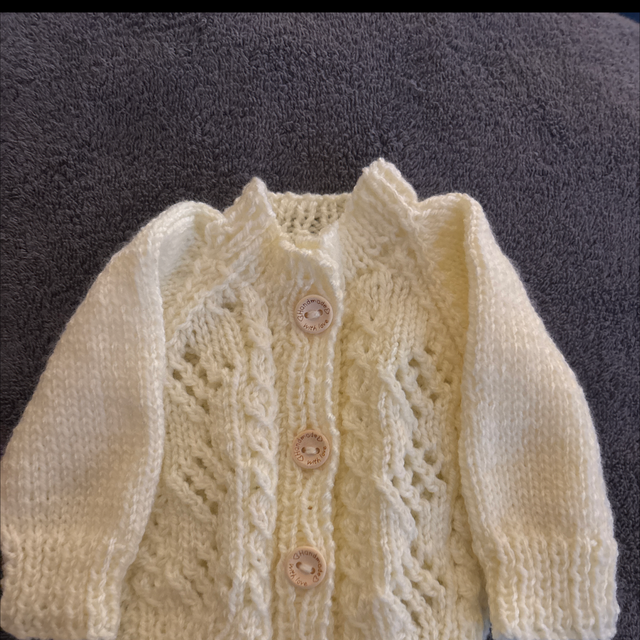 Lemon cardigan newborn/premature 