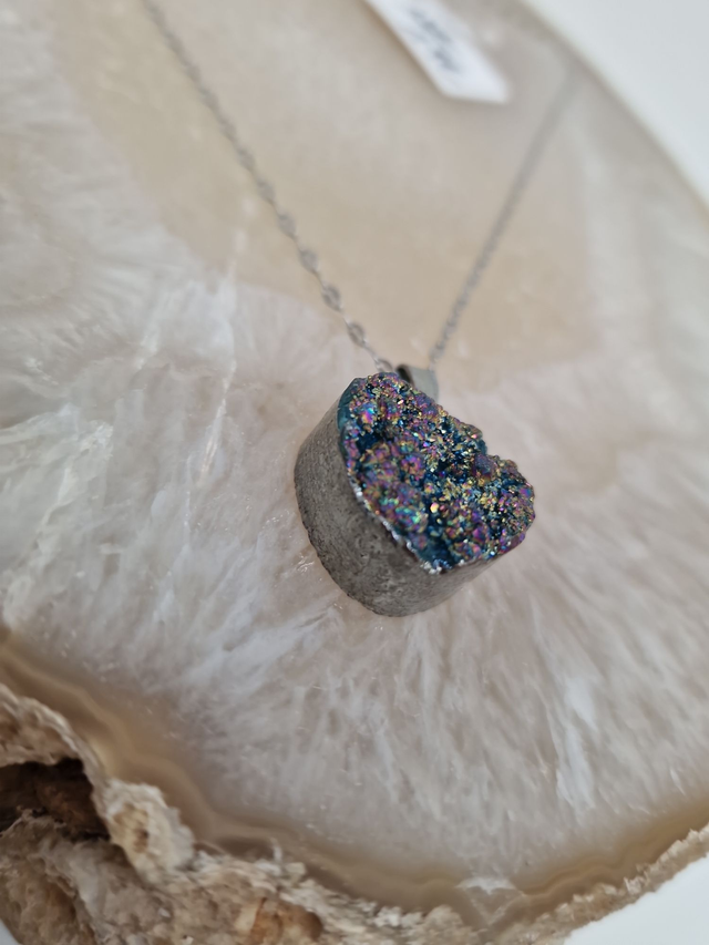 Collier Acier Inoxydable Argenté Pendentif Pierre Quartz