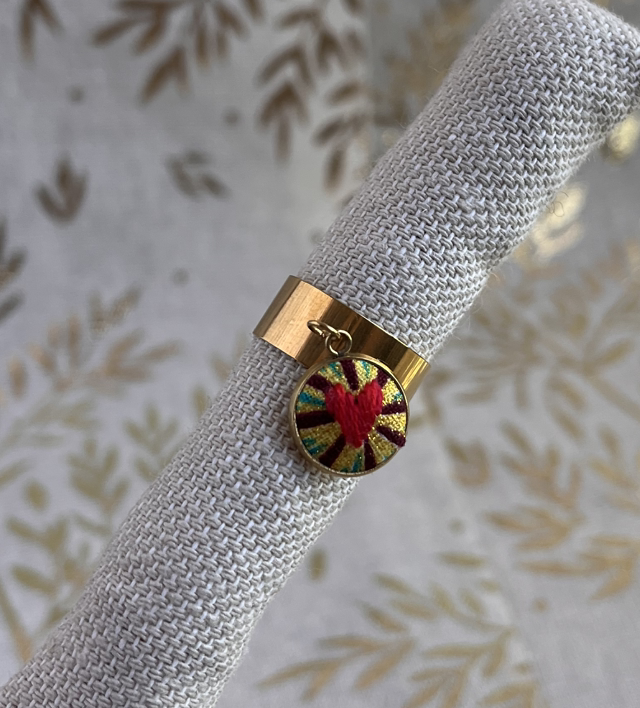 Bague breloque (rouge brillant)