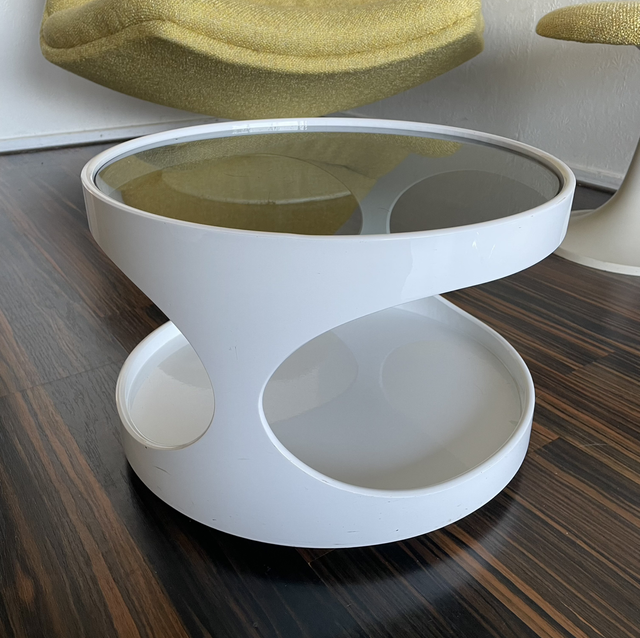 Nebu Holland space age table 