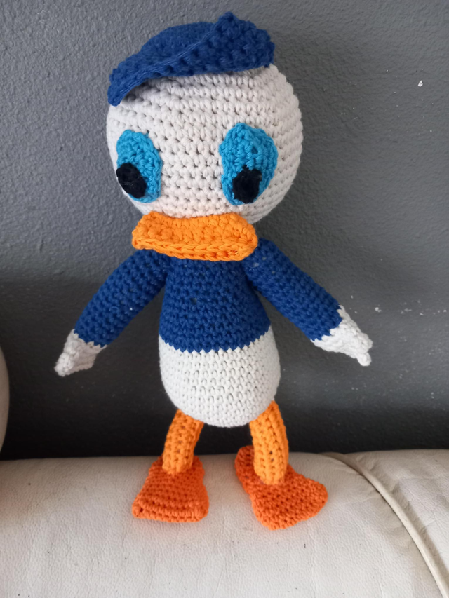 Je vous présente fifi 
♧ 100% coton
♧RÉALISÉ AU CROCHET 
♧disponibles sur commande couleurs au de votre choix 
♤ prix 20€
♤envoi possible