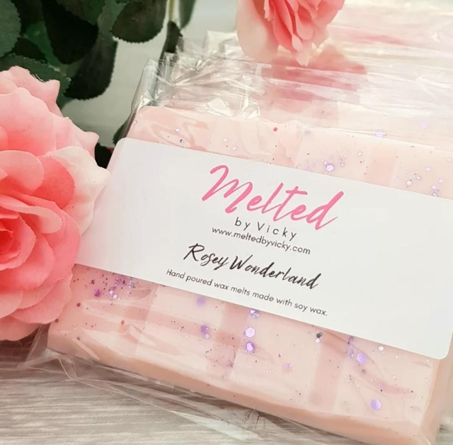 Rosey Wonderland Wax Bar