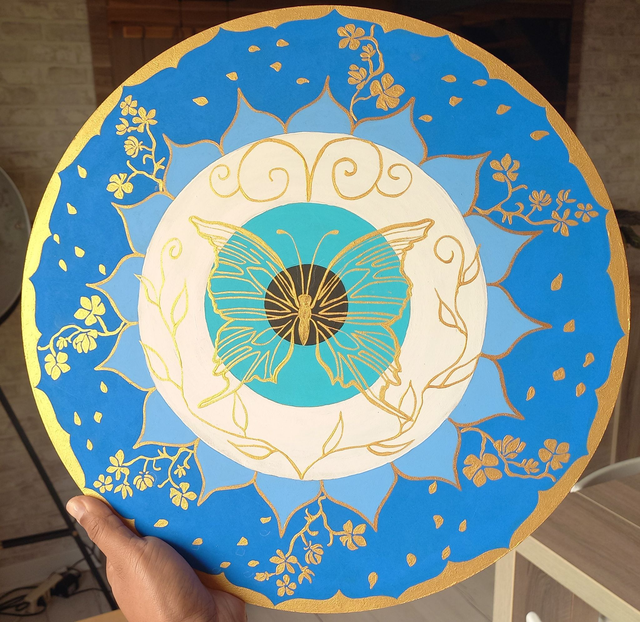 Mandala 40 cm papillon de méditerranée