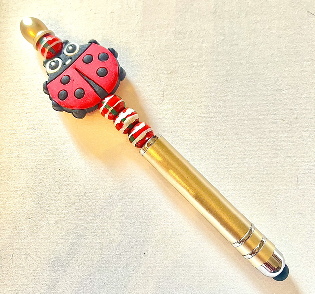 S47 - Stylo à perles et perle licorne 1
