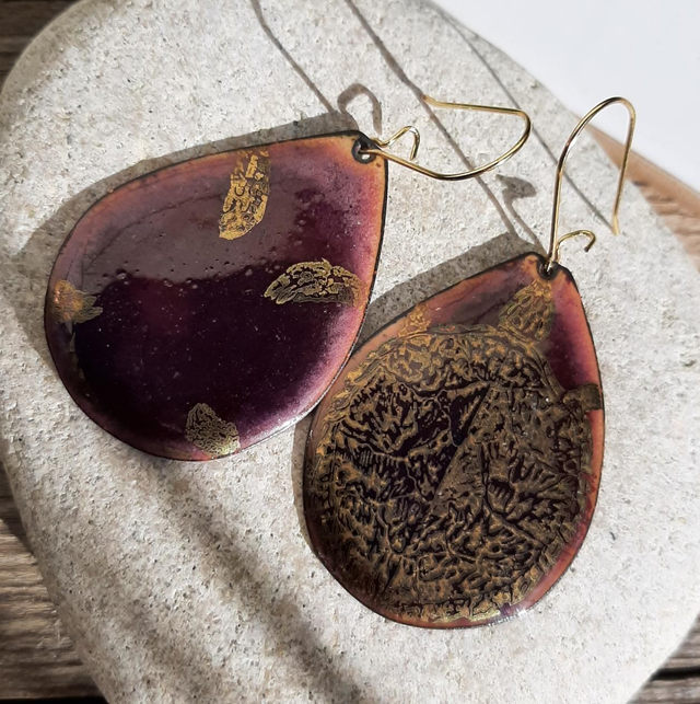Boucles d&#039;Oreilles Gouttes Mauves &quot;Tortue&quot;