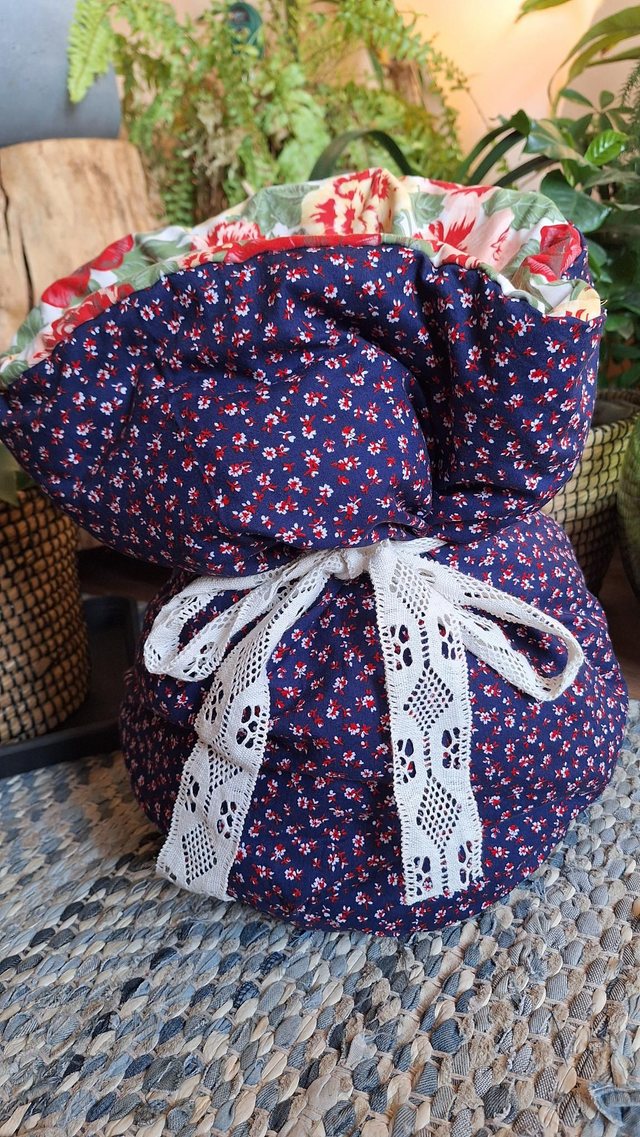 Stoofzak hooimadam - blauw met bloemenvoering