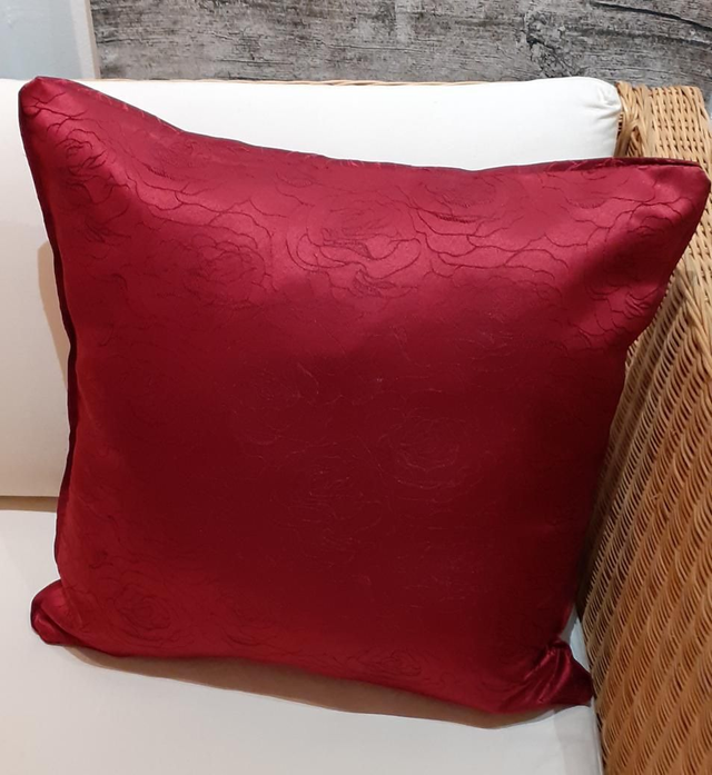 Handmade Kissenhülle Rote Rosen