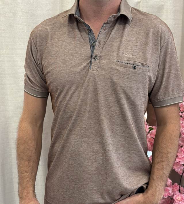 T-shirt polo marron