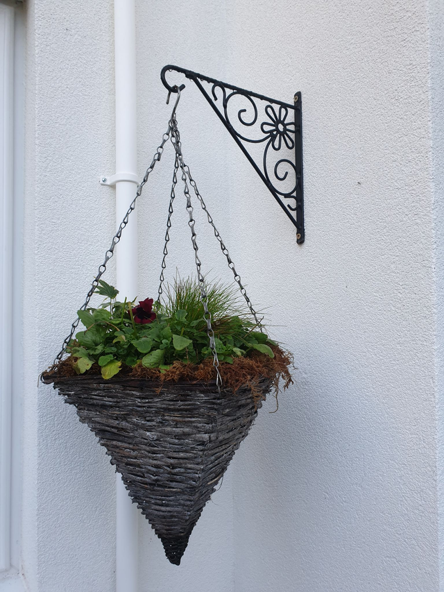 Hanging Basket Metal Bracket - 12" Flower Design Bracket