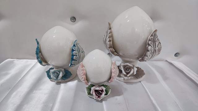 Pumo in ceramica capodimonte