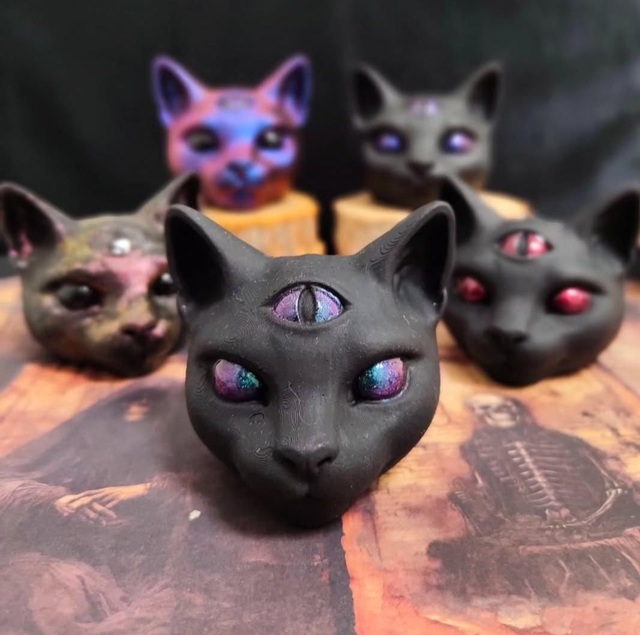 Gatto con terzo occhio - Statua esoterica in resina