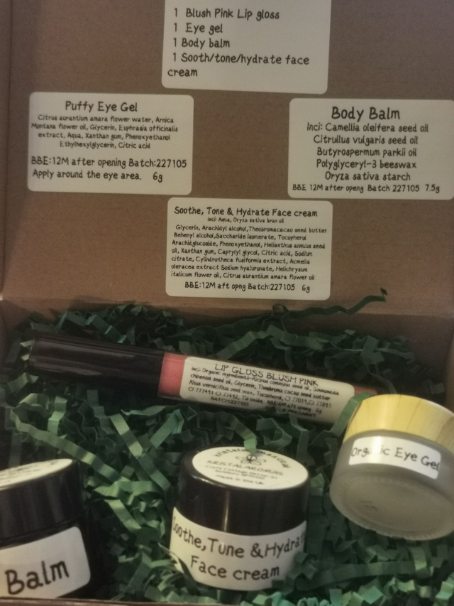  Christmas Box (medium)