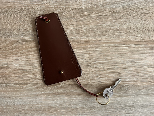 Tipi à clés en cuir - Coloris « Chocolat » - Fabriqué à la main en France