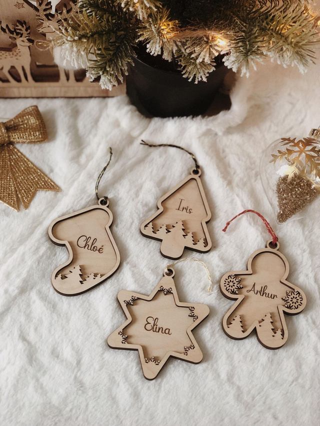 Boule de Noël en bois personnalisable 