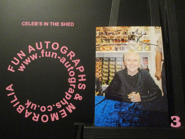 Maggie O'Brien Authentic Autographed 6x4 Our Facing Photograph (3)