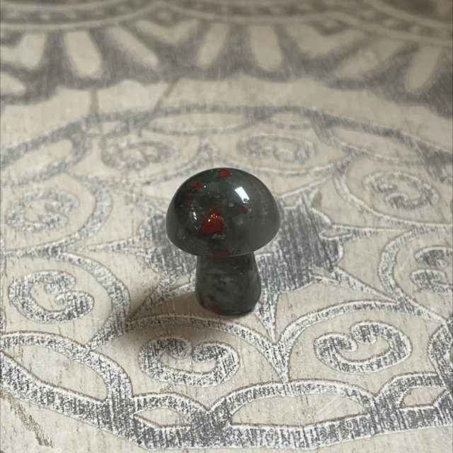 Mini Toadstool - Bloodstone