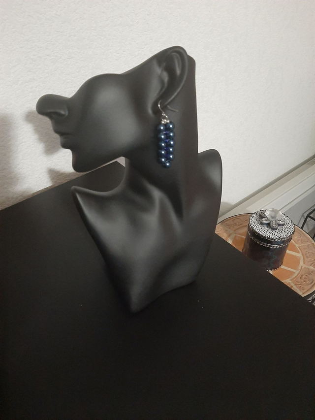 boucle d&#039;oreilles  en perle de verre bleu inoxydable