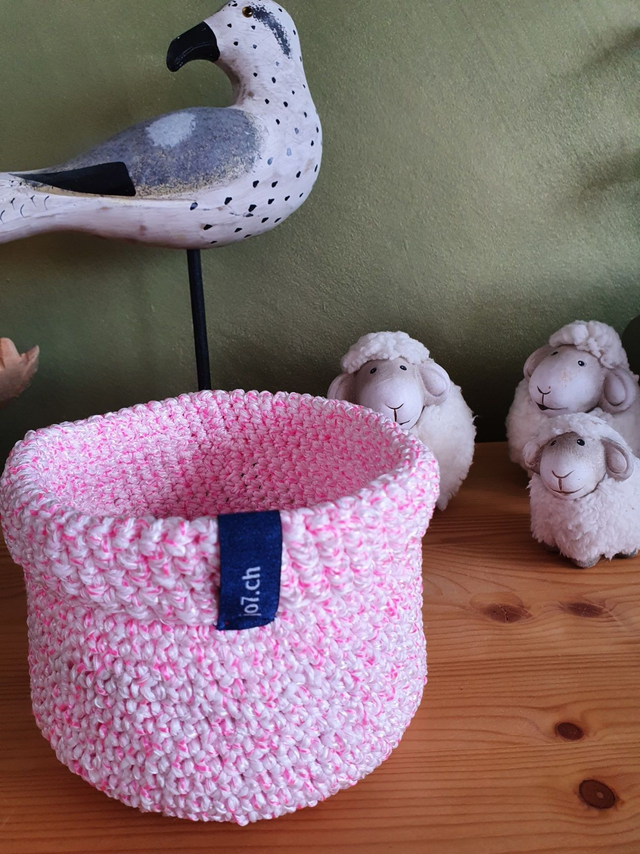 1028 - Korb pink / weiss