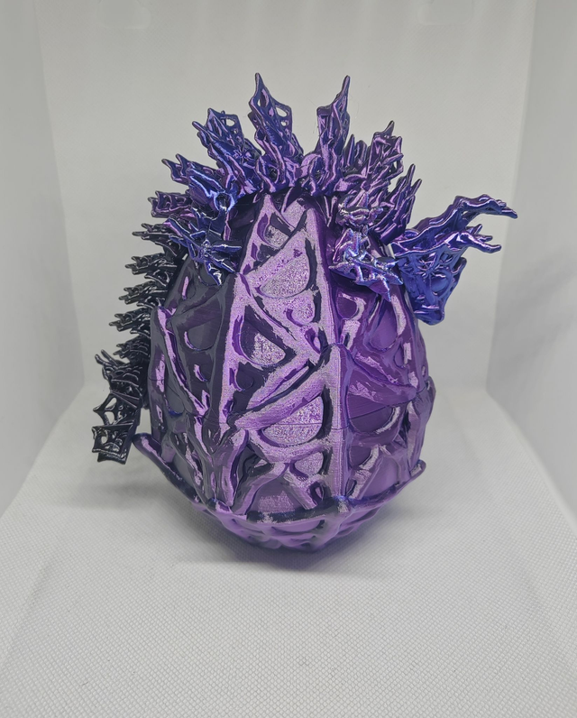 Oeuf de dragon toile d&#039;araignée