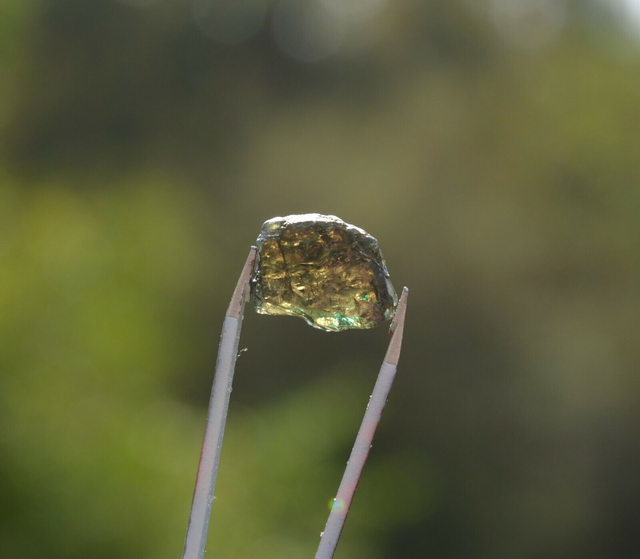 Kornerupine brute de Madagascar 7,20ct mineral rare minéraux bijou gemstones