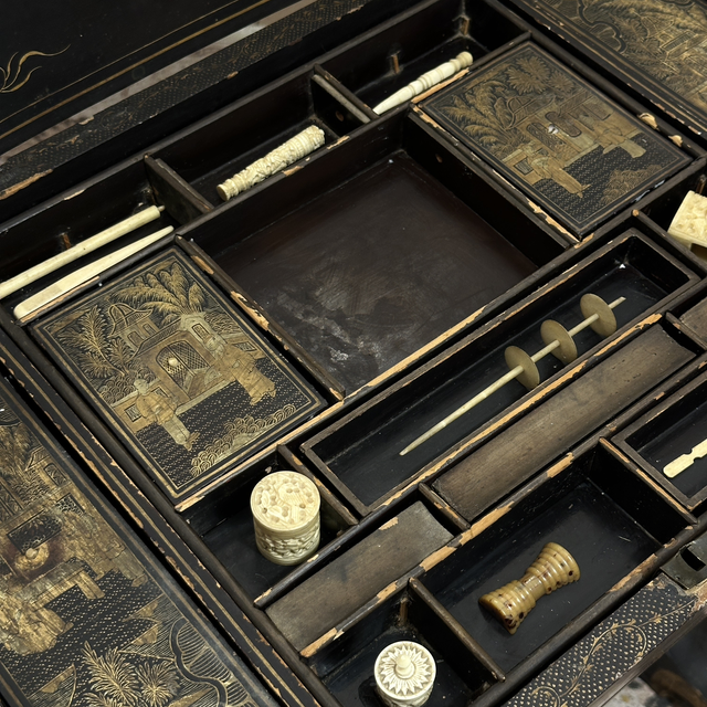 Mesa de costura decoração “chinoiseries”