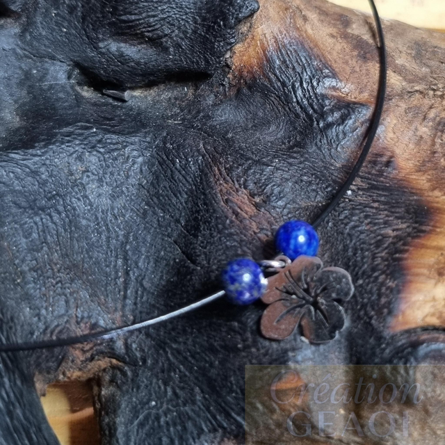Collier hibiscus :Lapis-lazuli