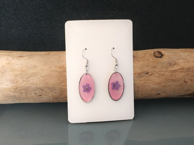 Boucles d'oreilles ovales fleurs de myosotis