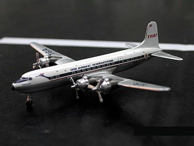 Thai DC-6 HS-TGA, 1:400