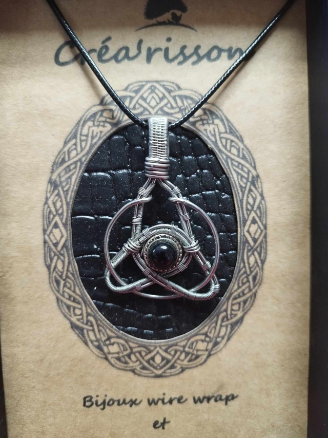Pendentif Triquetra