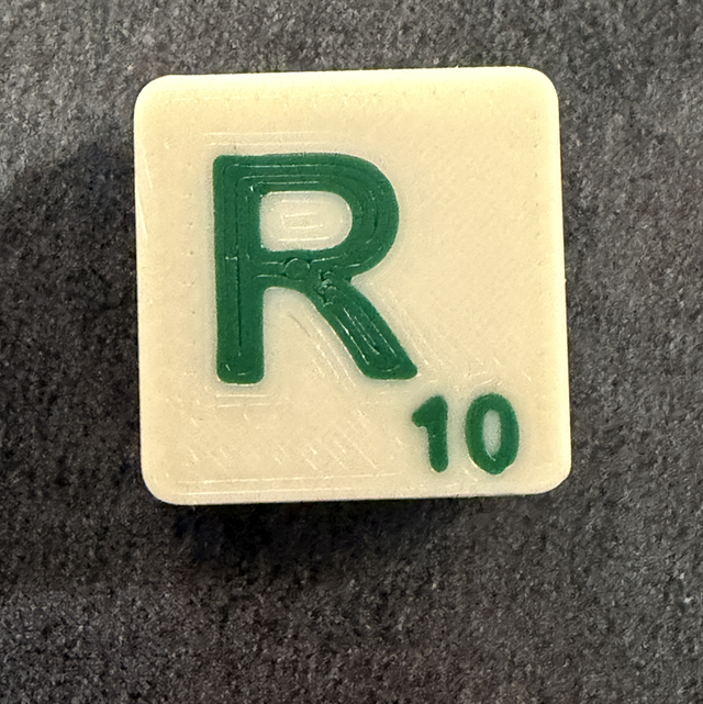 Magnet personnalisé façon Scrabble