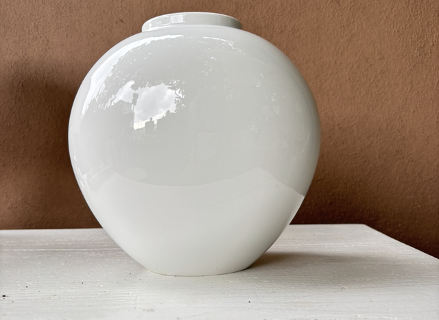 Weiße Porzellanvase / Herzvase/ KPM