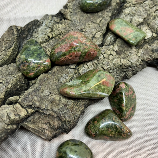 Pierre roulée Unakite 