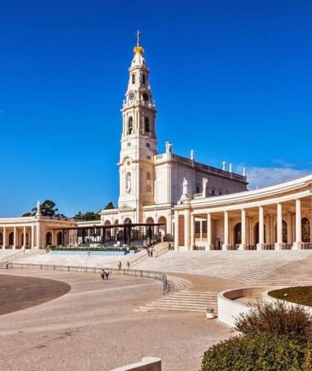 Fátima/Nazaré/Óbidos (8 a 9 horas)