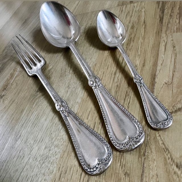 Trio années 30 atypique