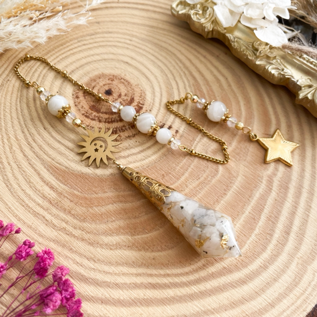 Grand pendule divinatoire en pierre de lune, modèle étoile