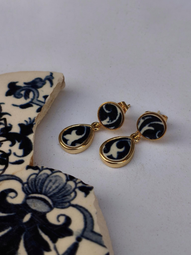 Boucles d'oreilles pendantes - faïence et laiton - Faïencerie de Gien