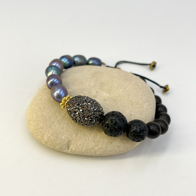 Bracelet perles de culture, hématite,  lave et ébène