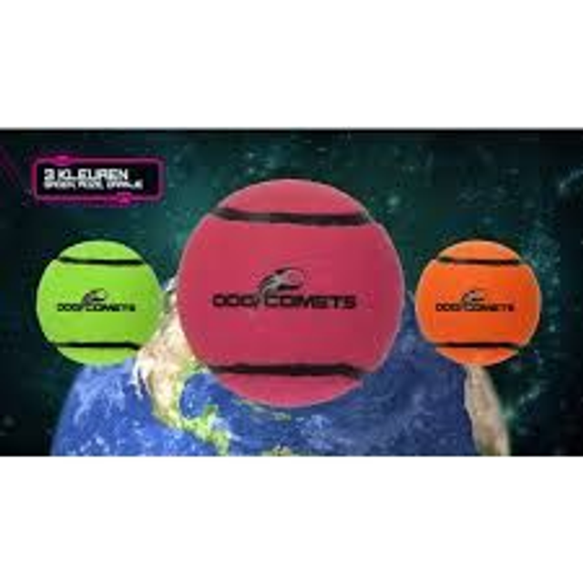 Dog Comets Tennisbal Met Pieper Neutron