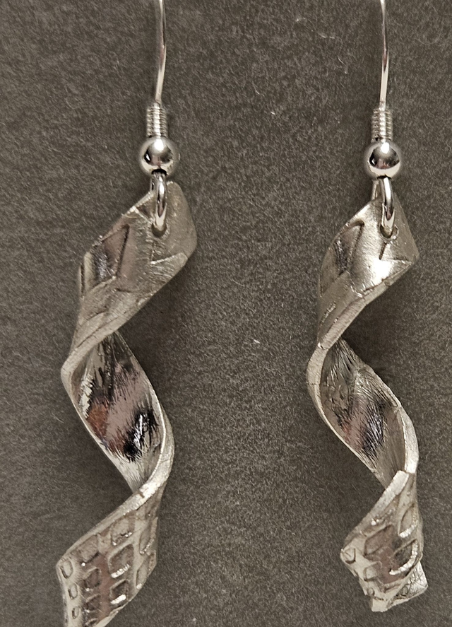 Spiral silver hooks