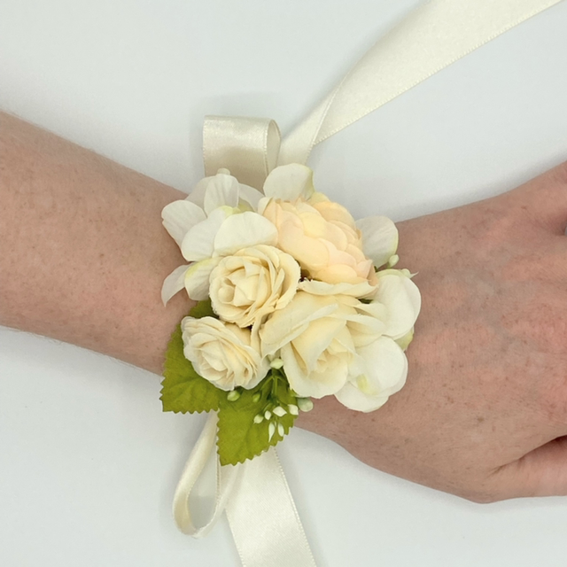 H-5 Flower Corsage