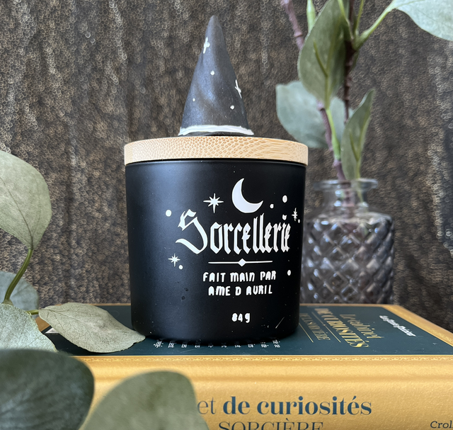 Bougie en pot : Sorcellerie 🌙