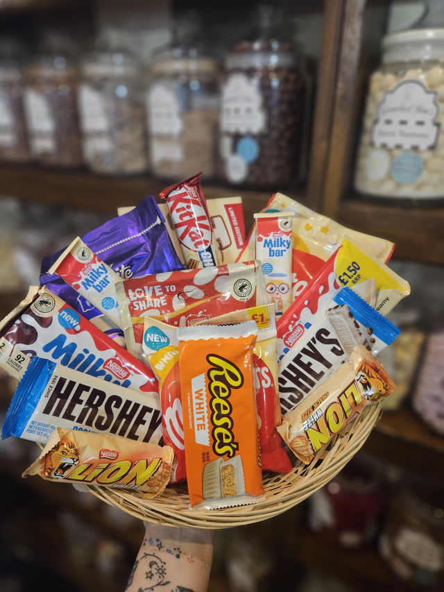 White chocolate hamper