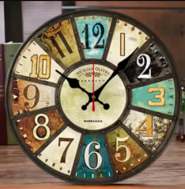 Ronde wandklok van hout Franse stijl kleurig (25cm)