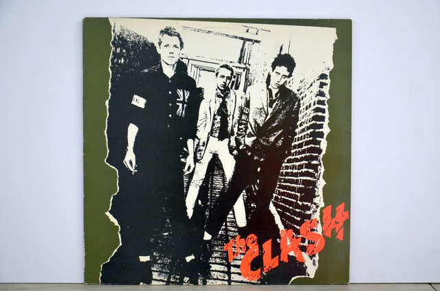 Clash - The Clash (1977)
