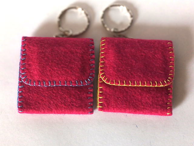 Llavero 3 en Raya Magenta